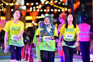 BIB: 90095, 90114, 90107
                            <button type="button" onclick="openModal(21804586)" class="btn btn-primary btn-sm float-right btn-popup" data-toggle="modal" data-target=".modal-high-quality">
                        <i class="fas fa-shopping-cart"></i> Add to Cart
                    </button>
                                            <button type="button" onclick="isThisMe(21804586, true)" class="btn btn-success btn-sm float-right btn-popup btn-isme hidden" data-toggle="tooltip" data-placement="bottom" title="นี่คือรูปของคุณใช่ไหม คลิกที่นี่เพื่อเอาเข้าอัลบั้ม">
                        <i class="fas fa-plus"></i> Add to album
                    </button>
                    <button type="button" onclick="isThisMe(21804586, false)" class="btn btn-warning btn-sm float-right btn-popup btn-isnotme hidden">
                        <i class="fas fa-ban"></i> Remove from album
                    </button>